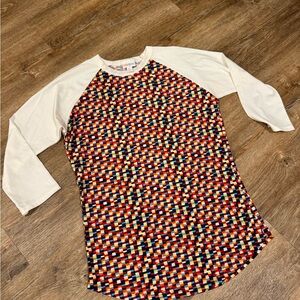 LuLaRoe Cream Raglan with Bright Multicolor Geometric Print